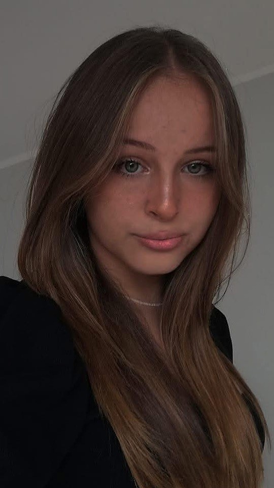 Julia Salamon.jpg [65.45 KB]