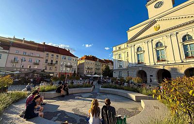 Główny Rynek lato wieczór 2025.jpg